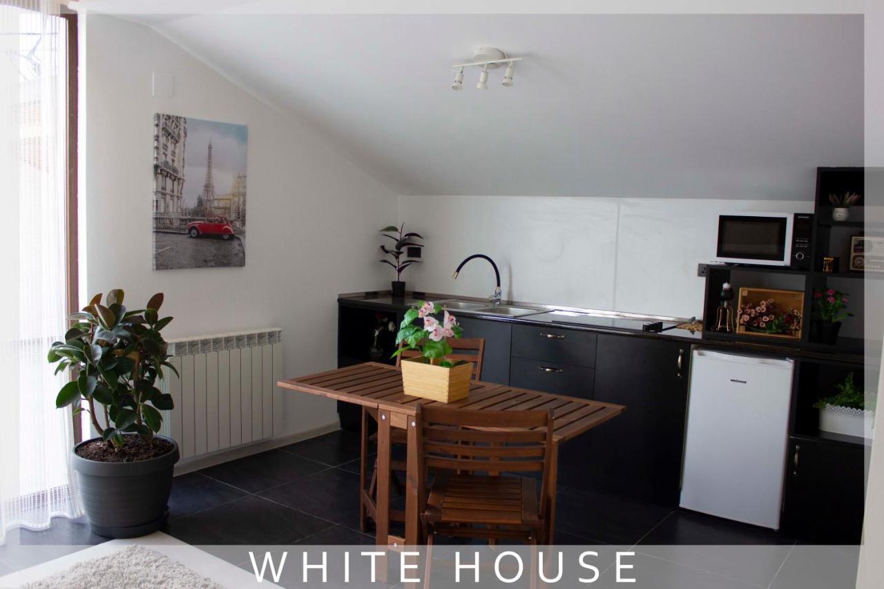 White House Villa Tbilisi ภายนอก รูปภาพ